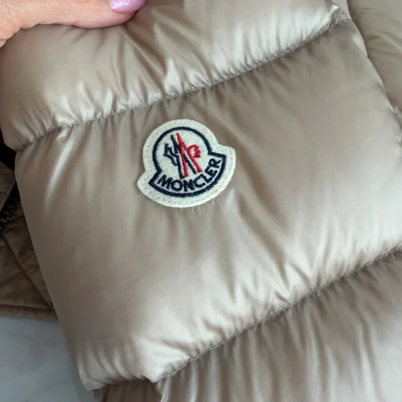 Moncler Suyen Down Quilted Nylon Hooded Parka size 3 - Picture 11 of 15